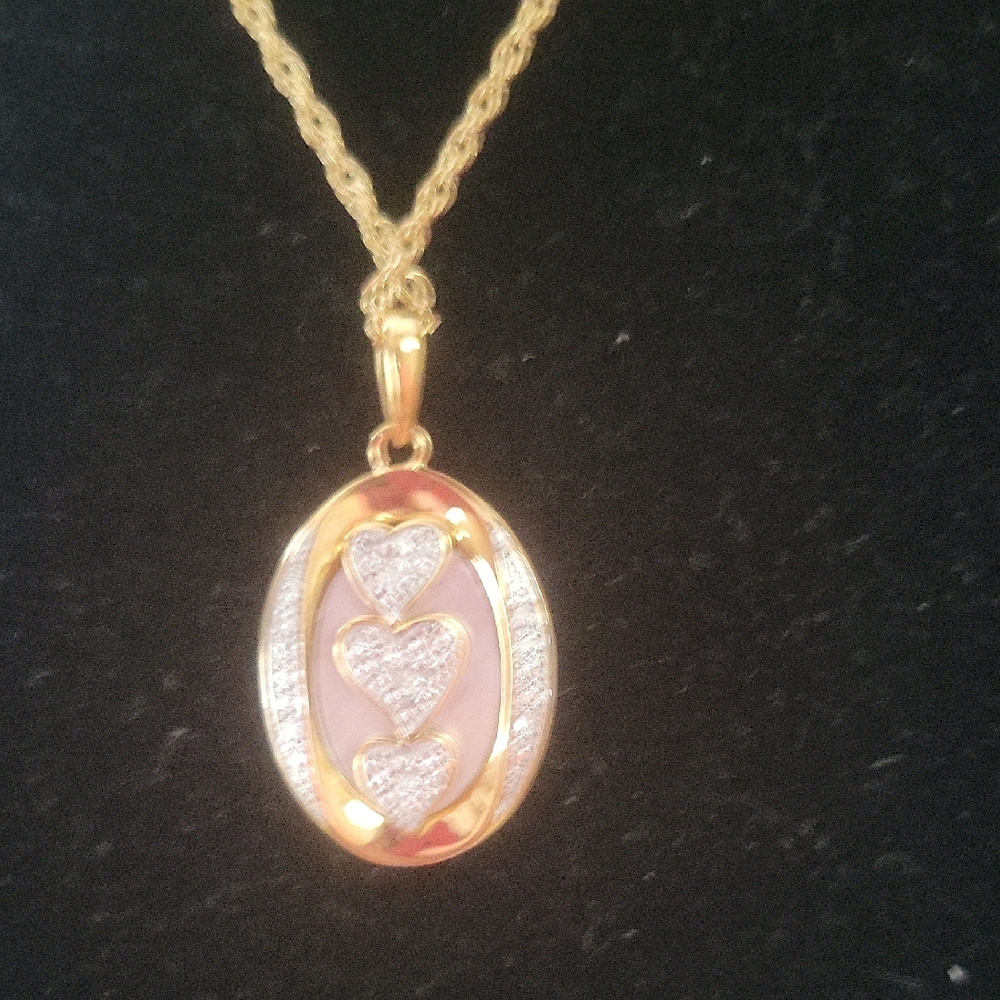 Danbury Mint Gold and Pink Heart Necklace
